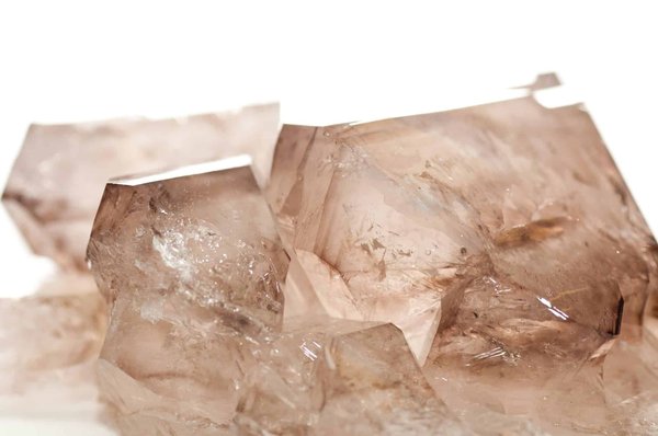 Quartz fumé brut : les bienfaits de son utilisation